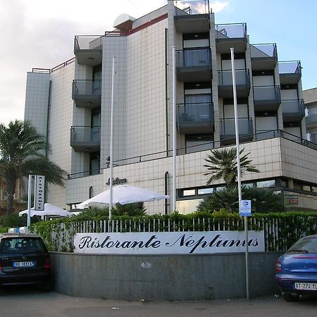 Hotel Neptunus Nettuno Exterior photo