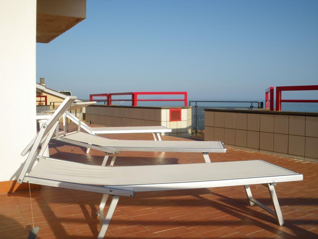Hotel Neptunus Nettuno Exterior photo