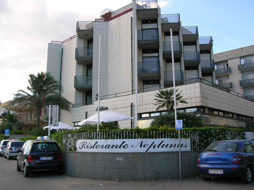 Hotel Neptunus Nettuno Exterior photo