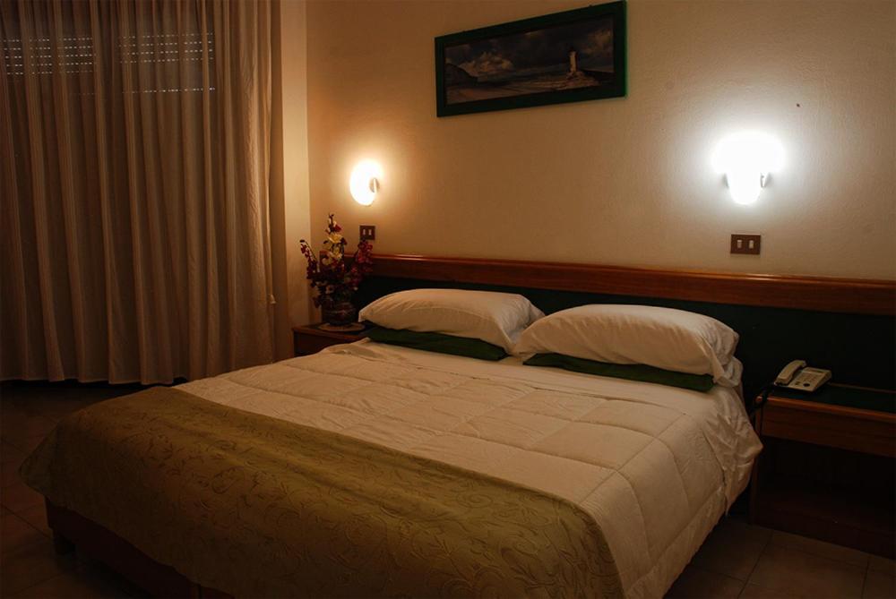 Hotel Neptunus Nettuno Exterior photo